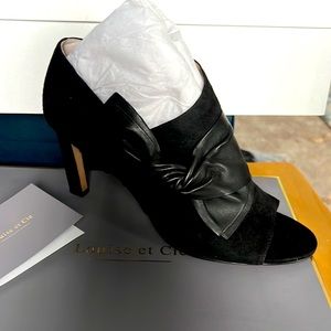 Black heel leather bootie authentic Louise et Cie